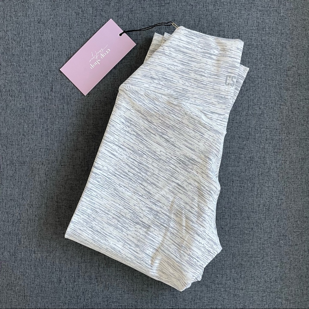 Crop Shop Boutique Legging in White Marl (XS)
